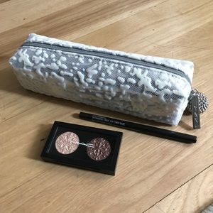 NWT MAC Cosmetics Eyeshadow and Eyeliner with Bag